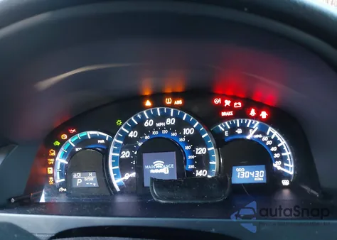 2014 Toyota Camry Hybrid Xle z USA, uszkodzony, nr VIN 4T1BD1FK0EU122574